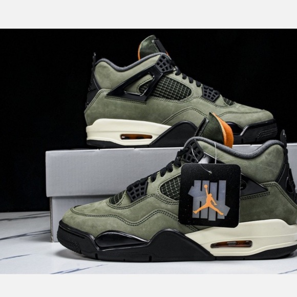 Jordan 4s undefeated dead stock NWT size 12m Sneakers in Green and Black - Picture 5 of 13
